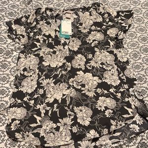 🌺 NWT H&M V-Neck Short Sleeve Button Down S🌺